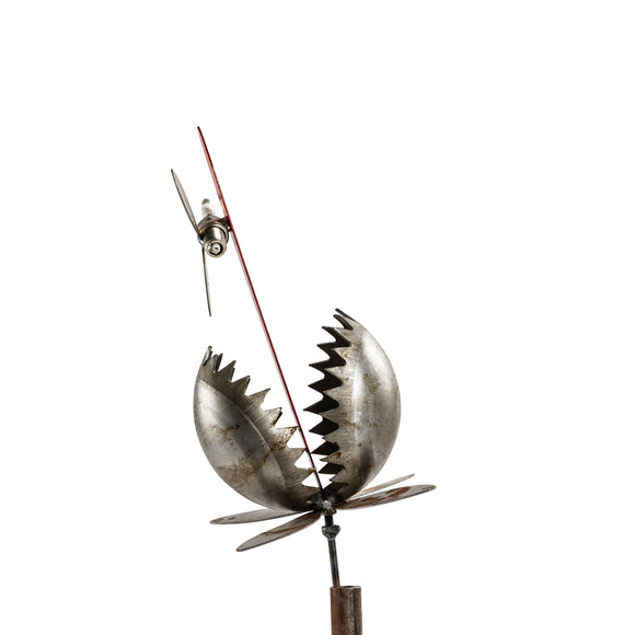 Sugarpost Medium Venus Fly Trap Plant with Stake Garden Metal Art Item #9001
